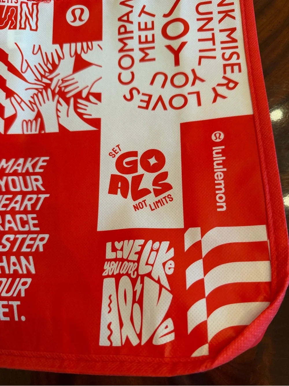 lululemon athletica exclusive bold durable